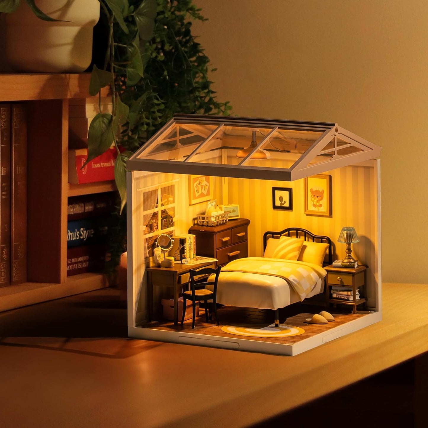 ROBOTIME DIY Miniature House Kit – Sweet Dream Bedroom